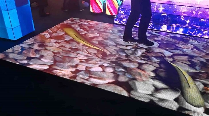 LED podlahové panely